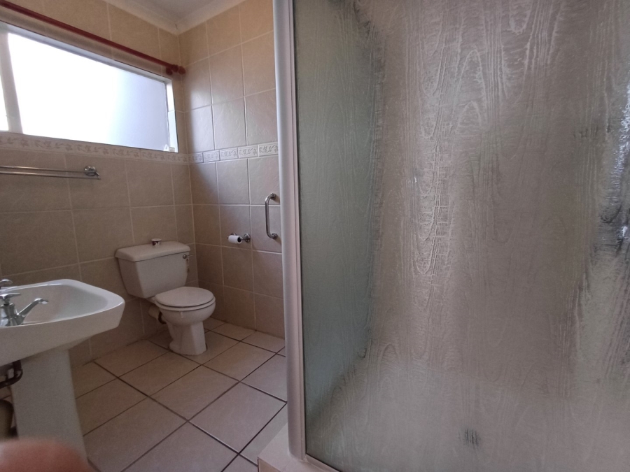 3 Bedroom Property for Sale in Langenhovenpark Free State